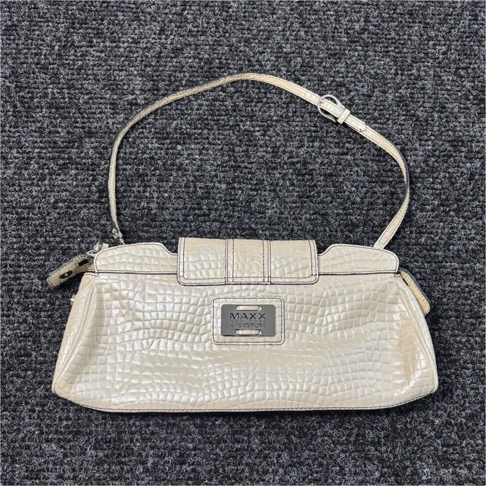 MAXX New York Beige Croc Embossed Shoulder Bag Purse Buckle Zip Lined